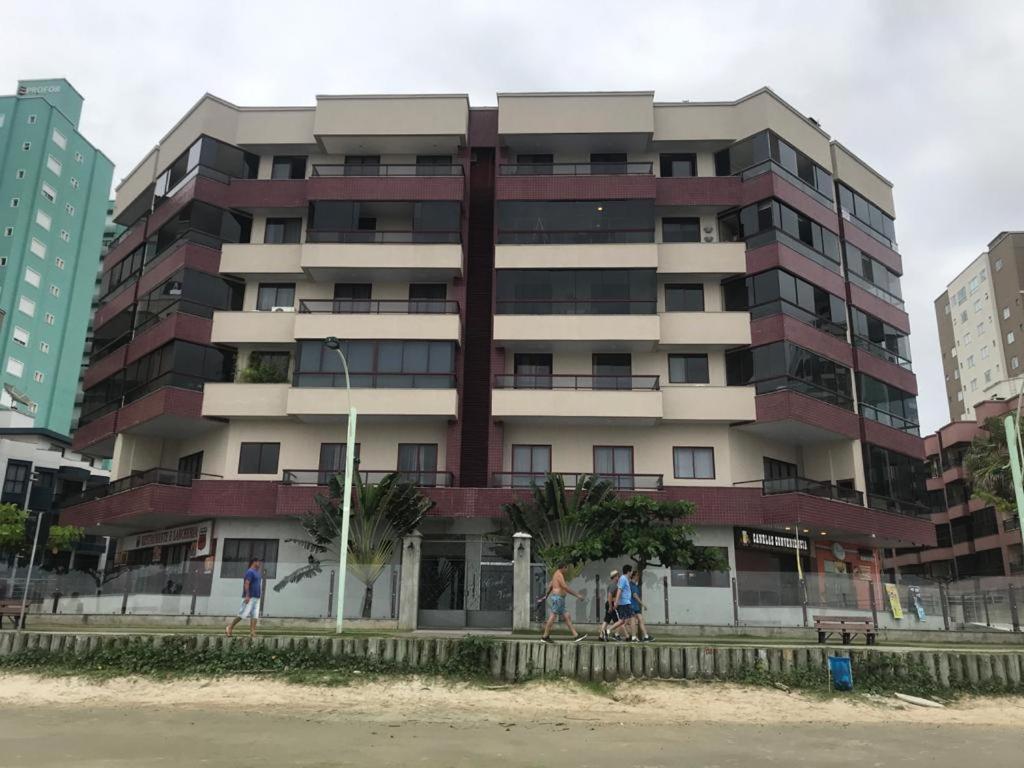 Apartamento Meia Praia Lateral Mar ايتابيما المظهر الخارجي الصورة